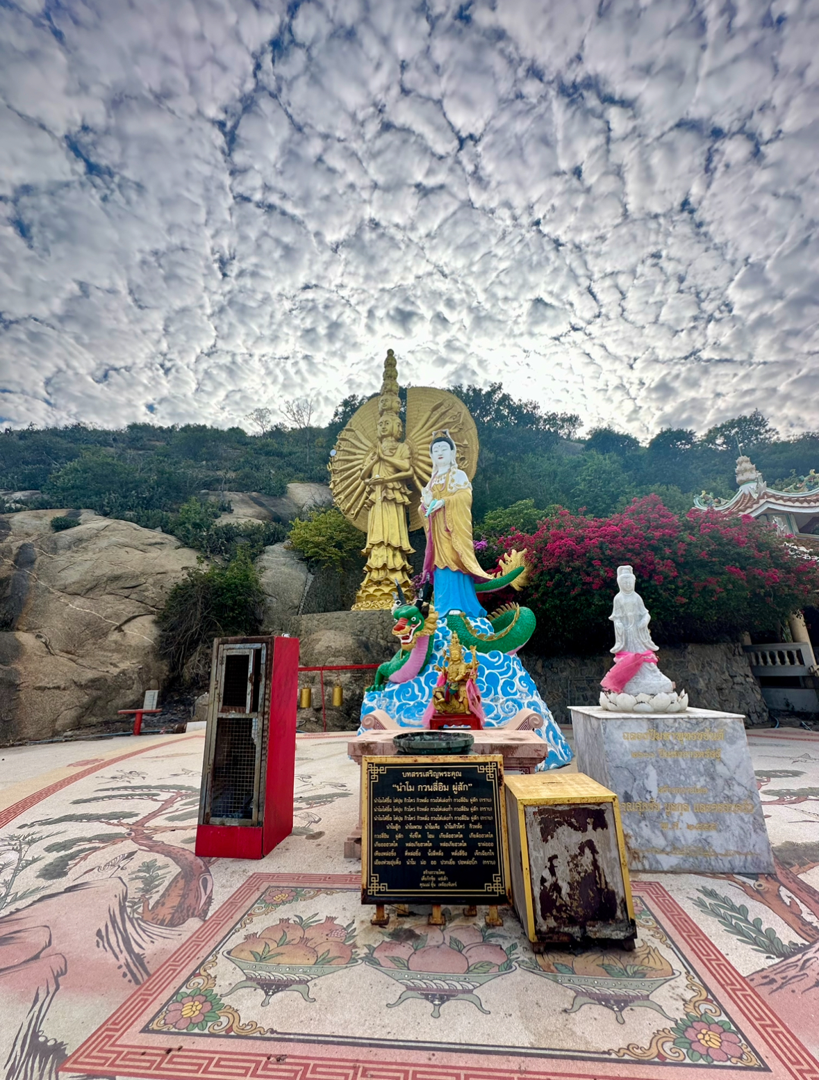 temple Wat Khao Takiap in hua hin, thailand